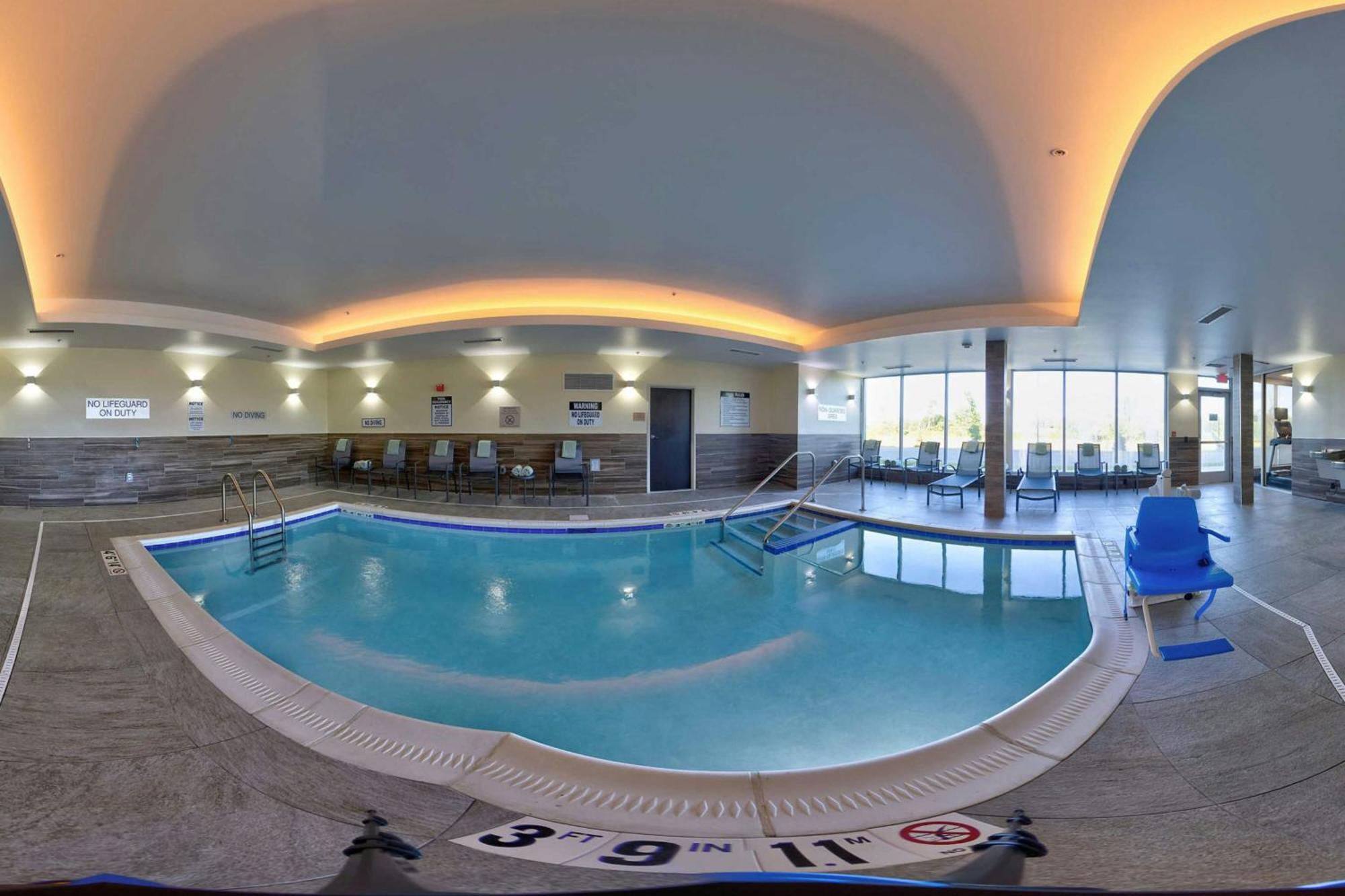 Fairfield Inn & Suites By Marriott Milwaukee Брукфілд Екстер'єр фото